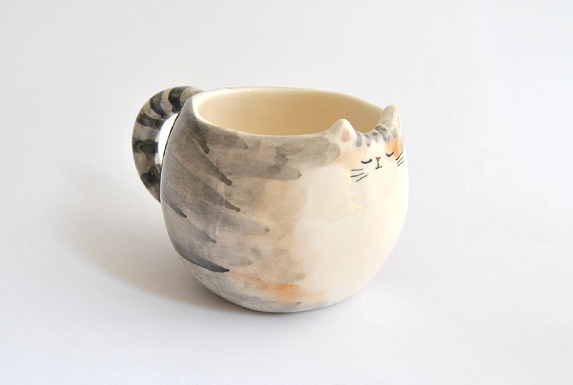 Sleepy Cat Mug – Painted Ceramic Gift BoopCup